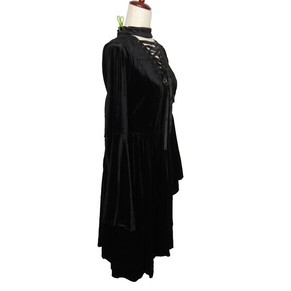 Torrid Black Stretch Velvet Flare Sleeve Lace Up Witchy Goth Midi Dress Plus 1X - Picture 2 of 10